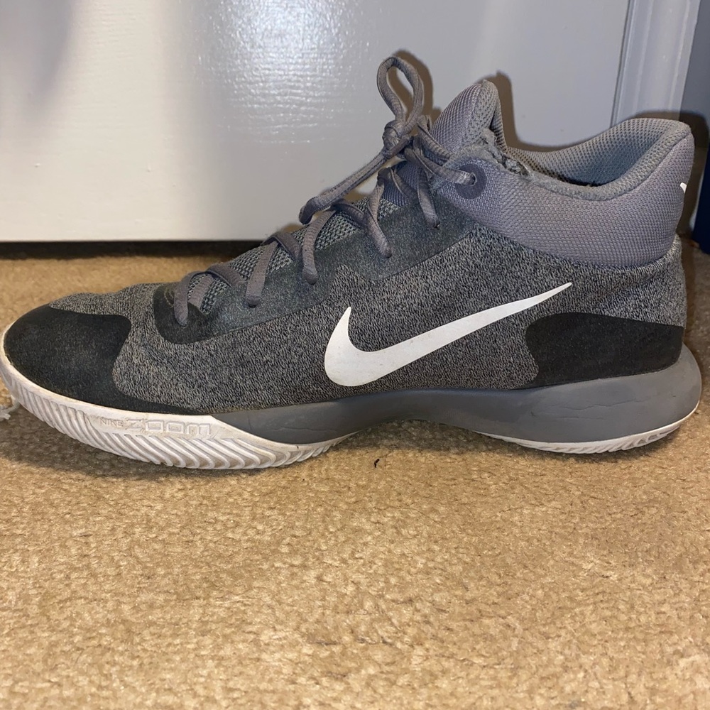 KD Trey 5 Sneakers